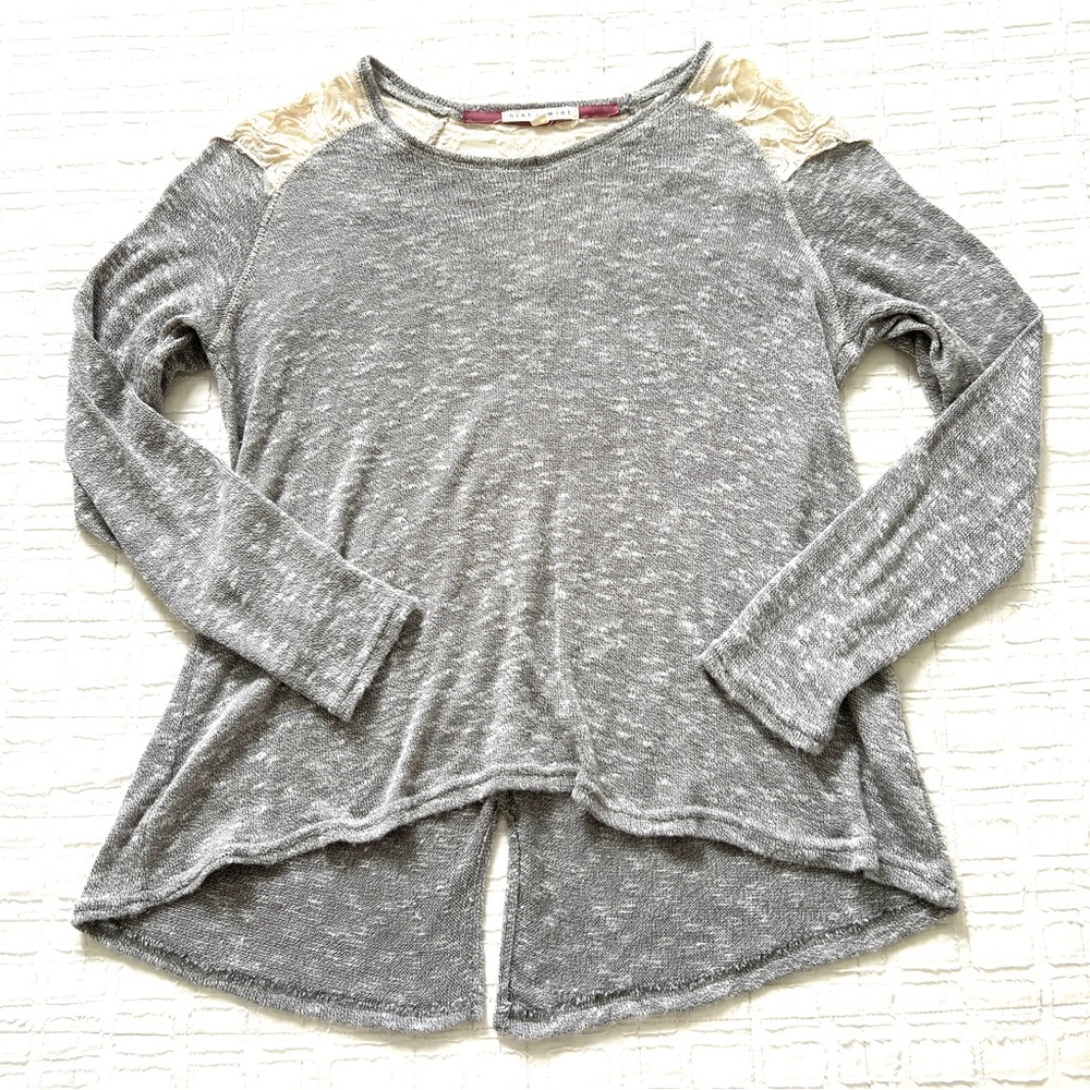 Lace Yolk Tunic Length Sweater EUC by Hint of Mint